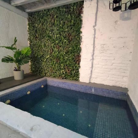 Pequeno Alojamiento Con Mini Piscina - No Climatizada Valencie Exteriér fotografie