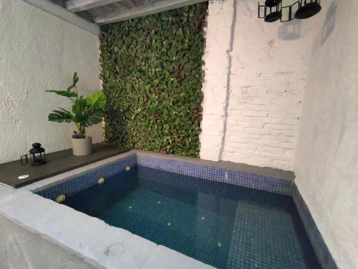 Pequeno Alojamiento Con Mini Piscina - No Climatizada Valencie Exteriér fotografie